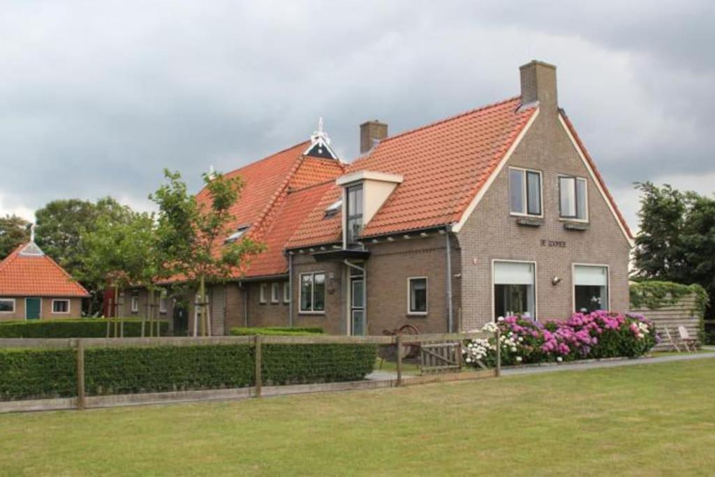 Ballumerhoeve Petit Lodge Exteriör bild